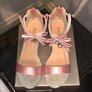 Gorgeous Badgley Mischka girls sandals.